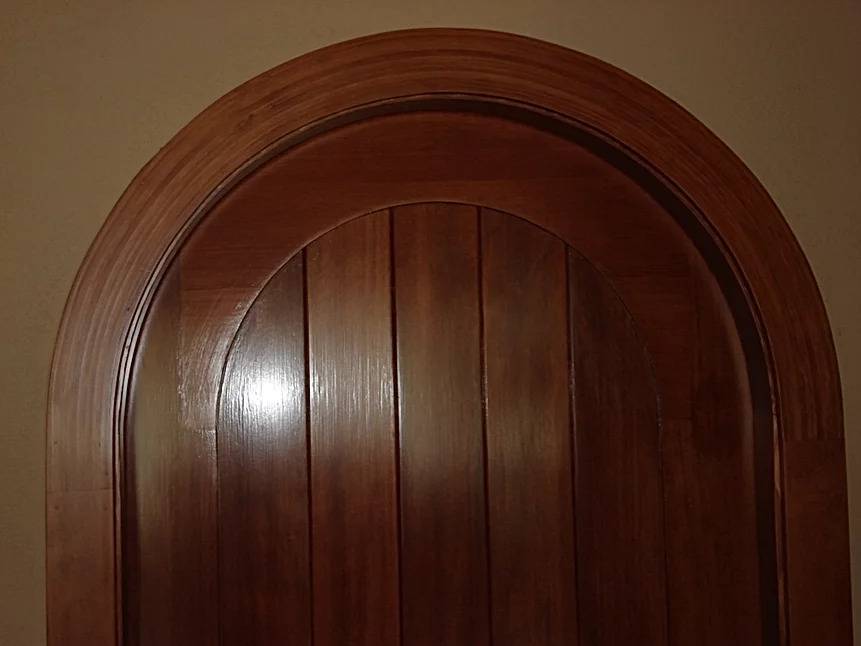 curved door casement closeup